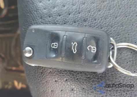 2014 Volkswagen Jetta 1.8T Se z USA, uszkodzony, nr VIN 3VWD07AJ6EM317235